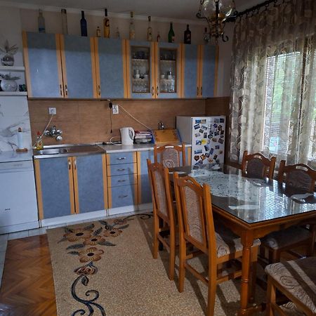 Apartman Баина Баща Екстериор снимка